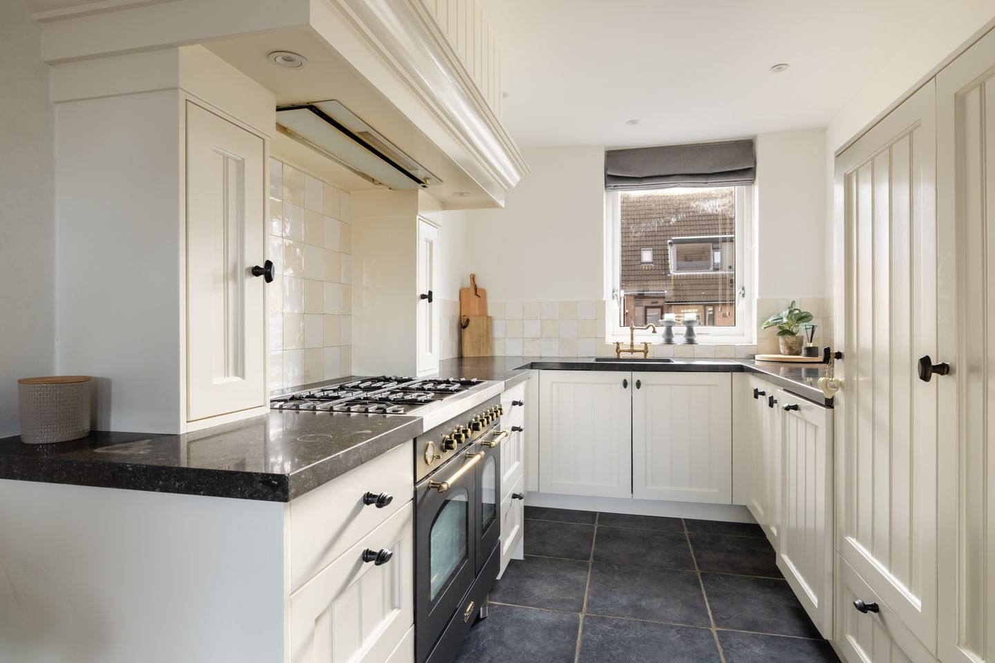 Photo 4 of Tjaskerstraat 6