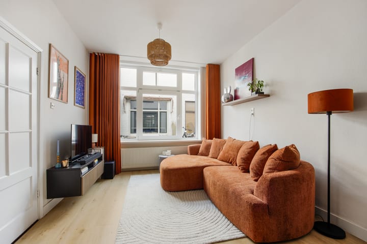 Photo 5 of Wolmaransstraat 18