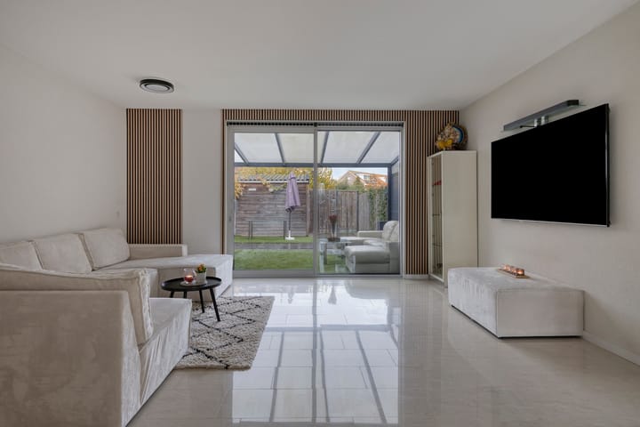 Laan van Magisch Realisme 117