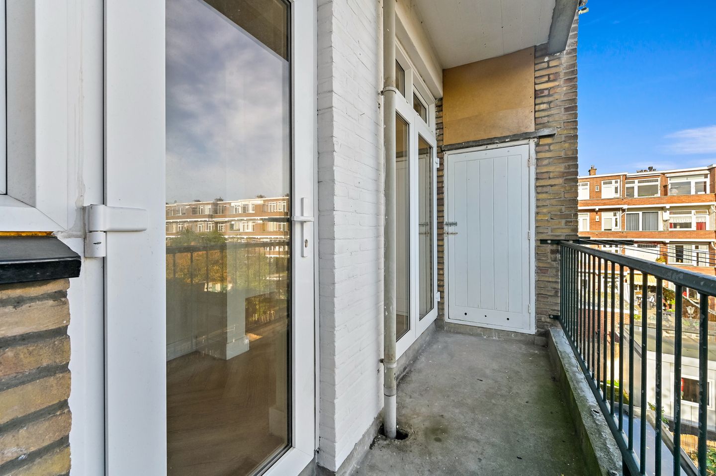 Photo 19 of Medemblikstraat 28-B