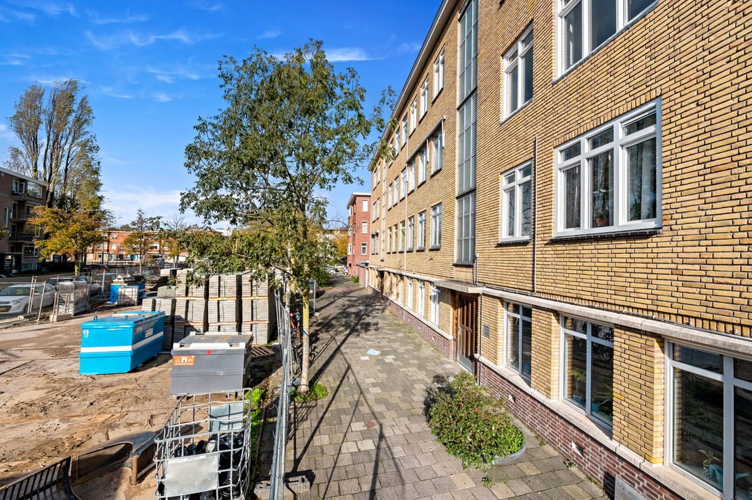Photo 28 of Medemblikstraat 28-B