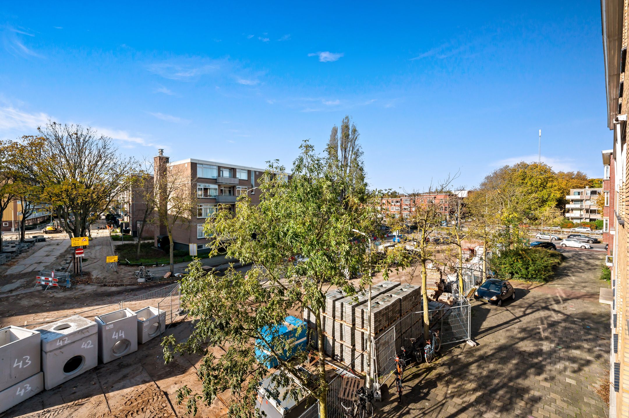Photo 30 of Medemblikstraat 28-B