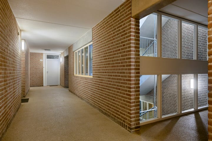 Photo 11 of Wilhelminastraat 243