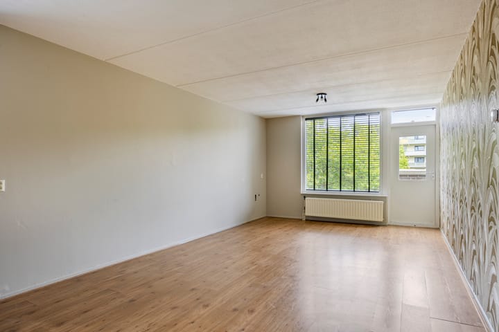 Photo 16 of Wilhelminastraat 243