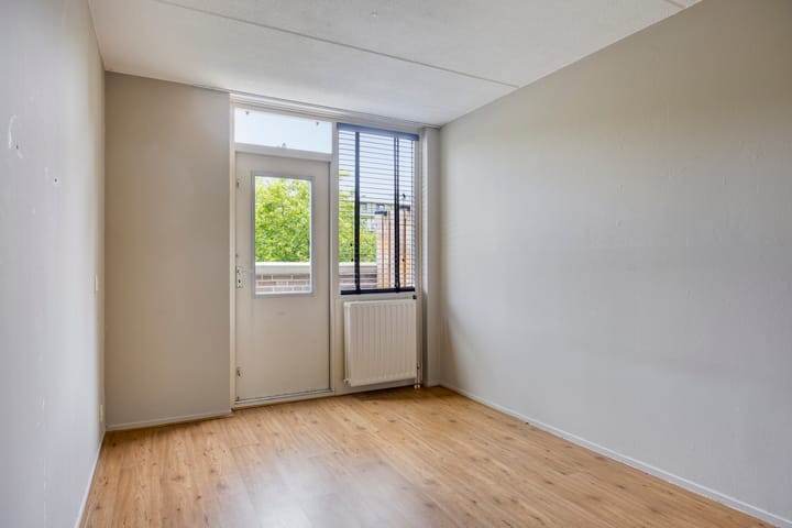 Photo 7 of Wilhelminastraat 243