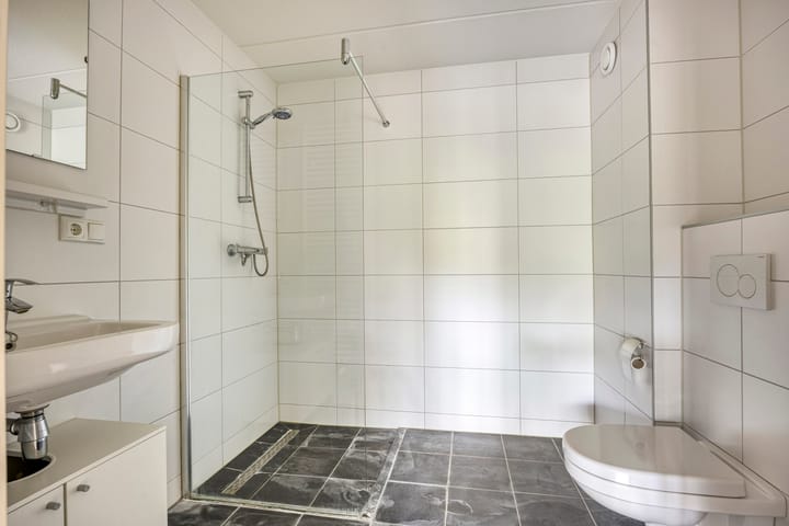 Photo 5 of Wilhelminastraat 243