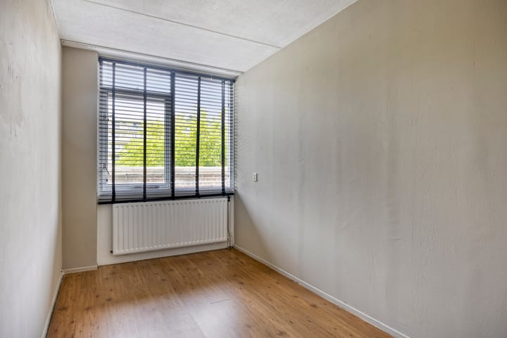 Photo 19 of Wilhelminastraat 243