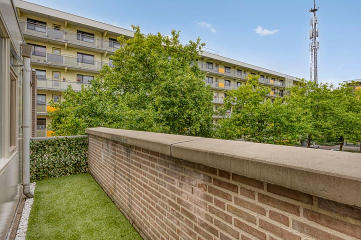 Photo 21 of Wilhelminastraat 243