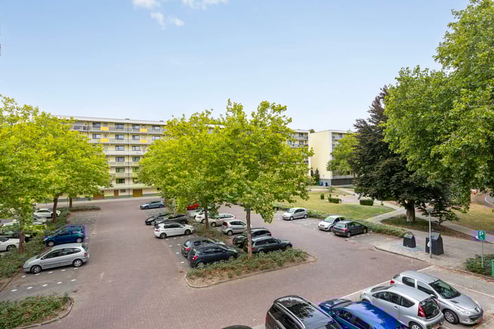 Photo 23 of Wilhelminastraat 243