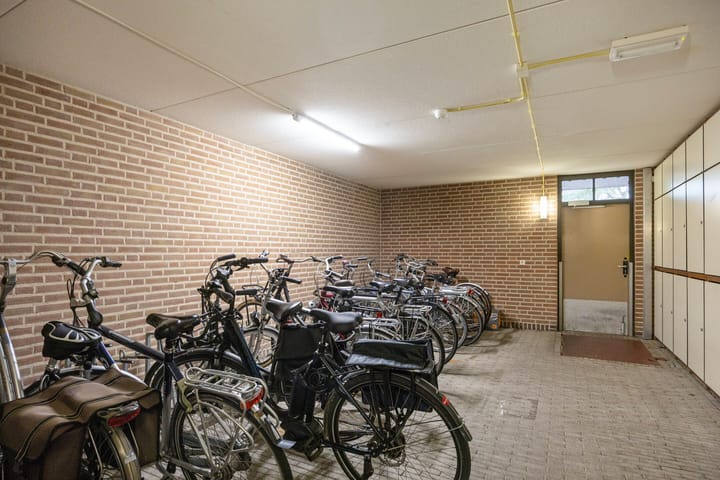 Photo 24 of Wilhelminastraat 243