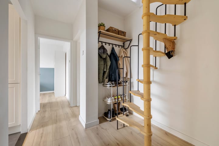 Photo 5 of Van Linschotenlaan 18