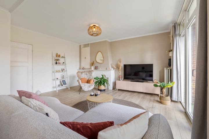 Photo 9 of Van Linschotenlaan 18