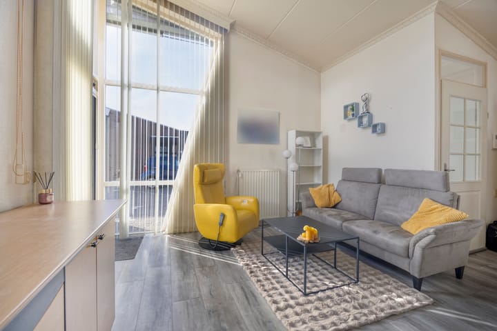 Photo 3 of Van Oranje Nassauhof 19