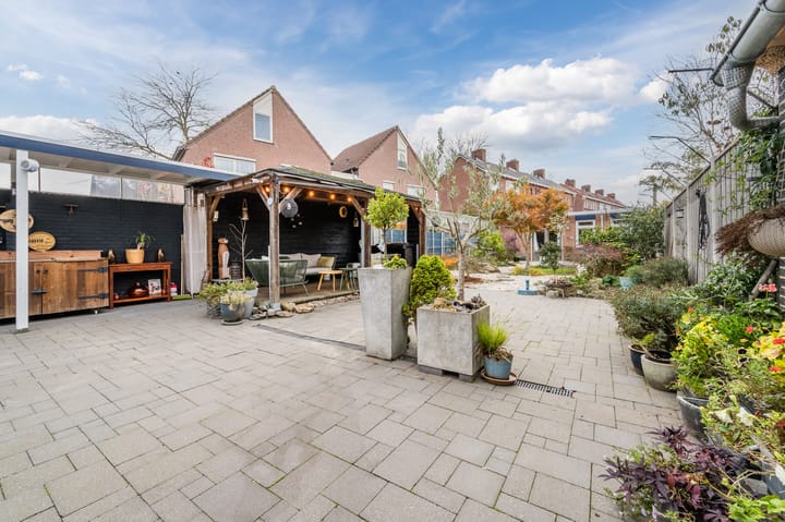 Photo 28 of Sluisstraat 45