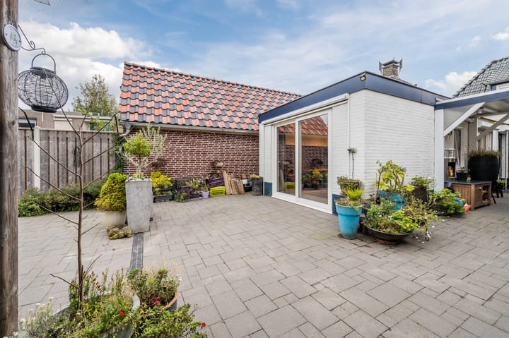 Photo 32 of Sluisstraat 45