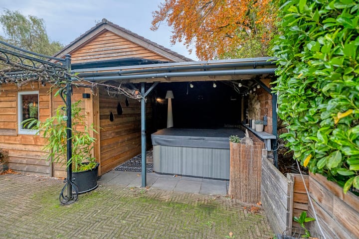 Photo 69 of Wezenland 8