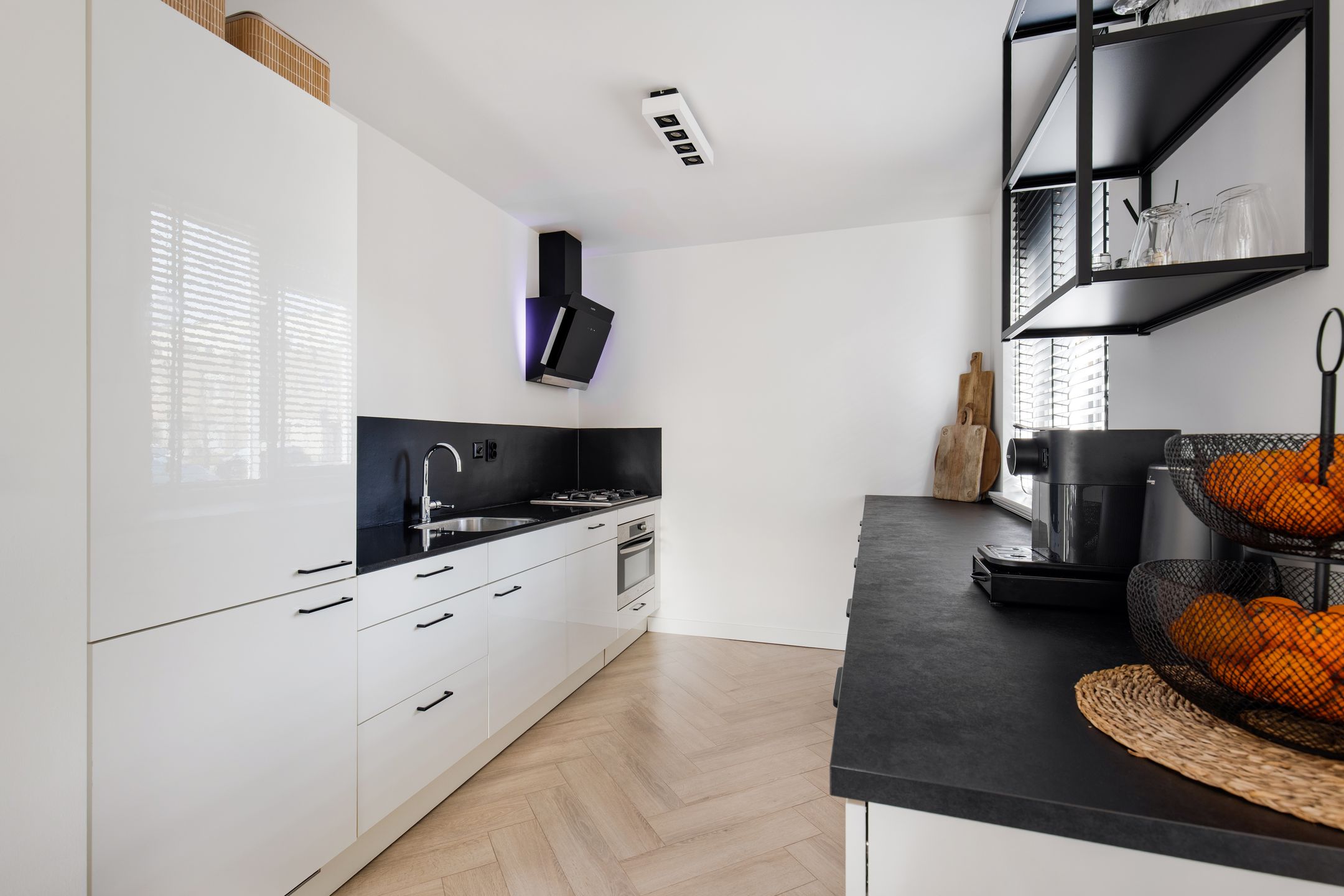 Foto 12 van M. Gandhilaan 30