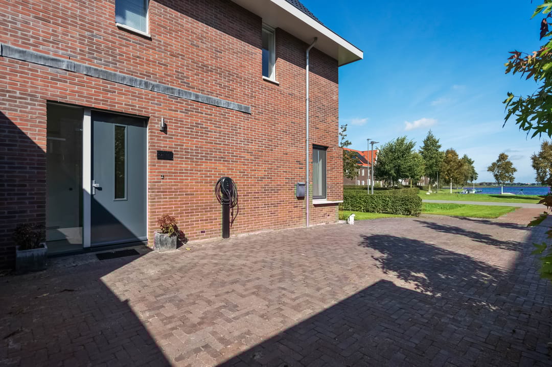 Photo 11 of Meeroeverslaan 257