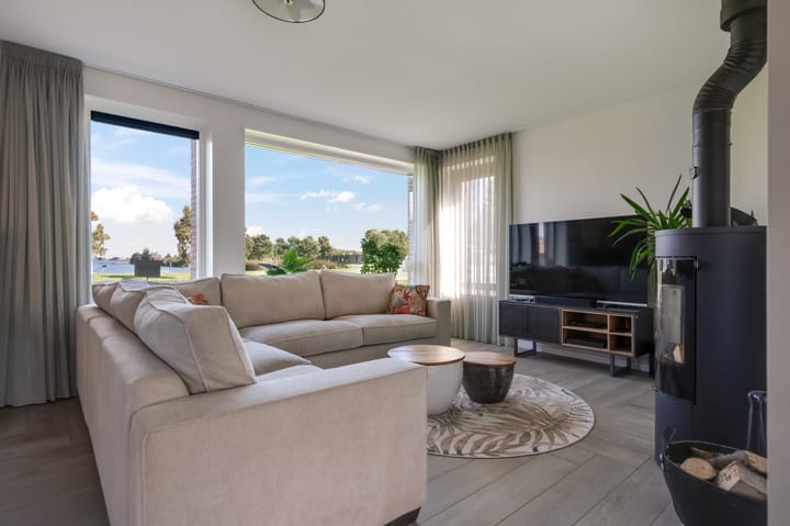 Foto 16 van Meeroeverslaan 257