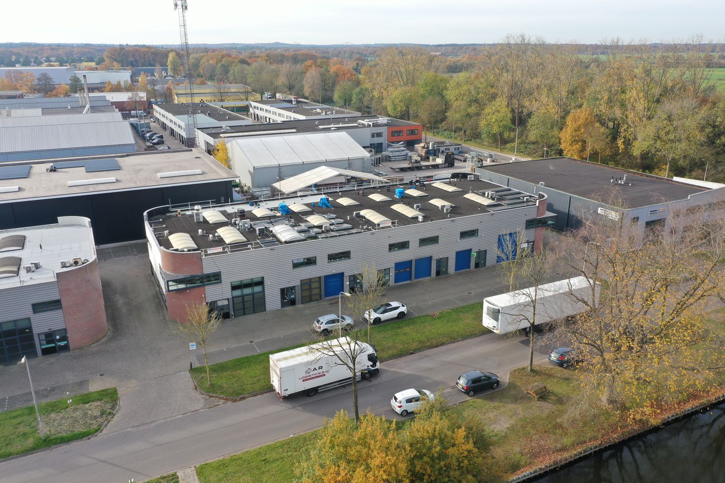 View photo 1 of Nijverheidsweg-Noord 130-18