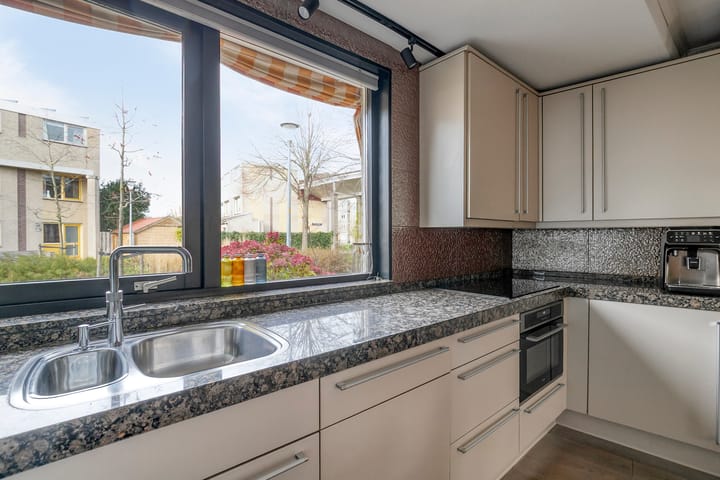 Foto 18 van Hans de Riesstraat 20