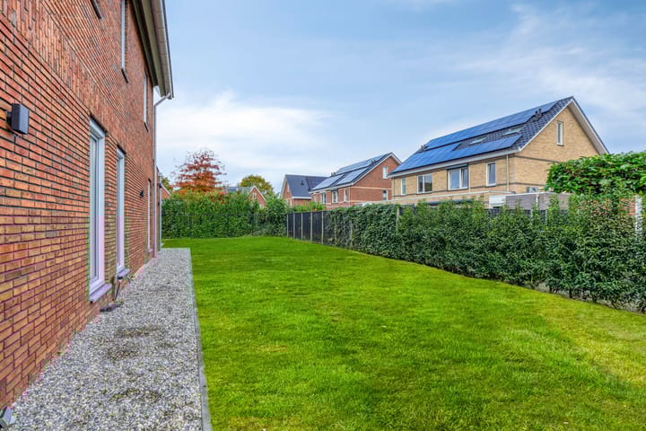 Photo 46 of Jacobaweide 14