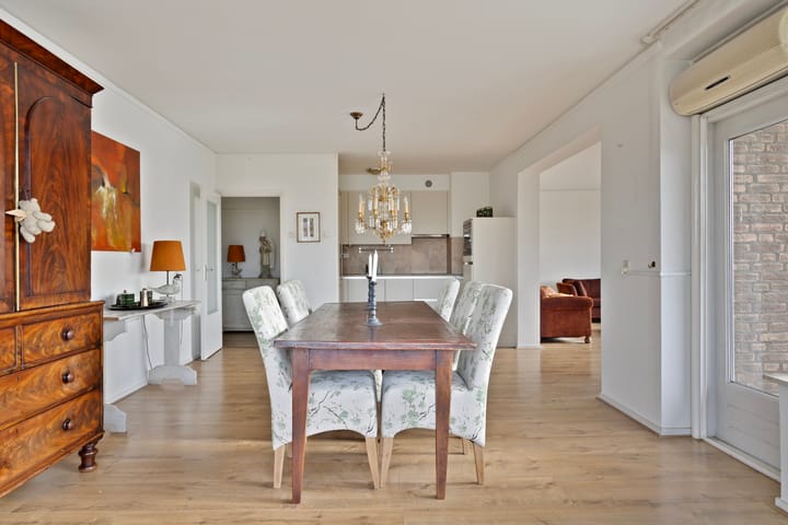 Photo 6 of Plantijnstraat 38