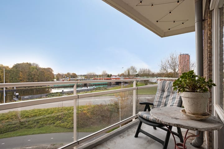 Photo 12 of Plantijnstraat 38