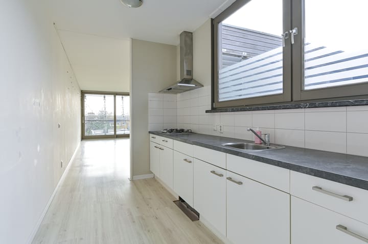 Photo 18 of Van Echtenskanaal NZ 626