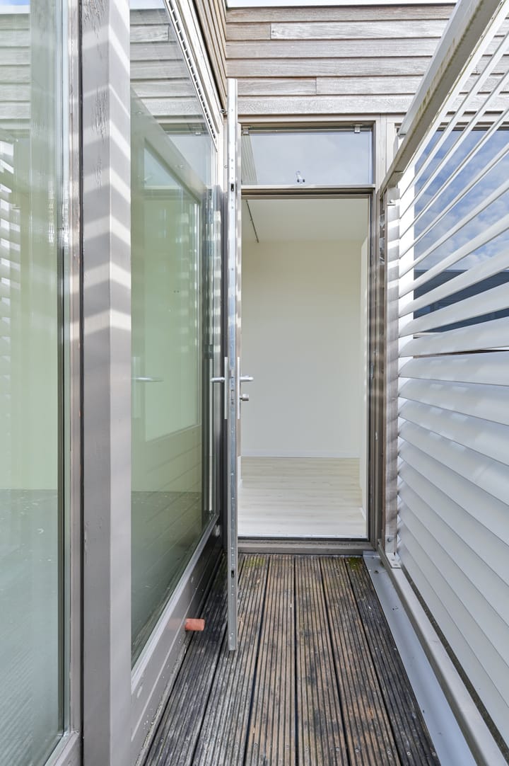 Photo 24 of Van Echtenskanaal NZ 626