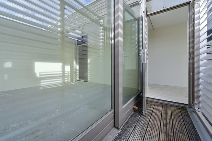 Photo 25 of Van Echtenskanaal NZ 626