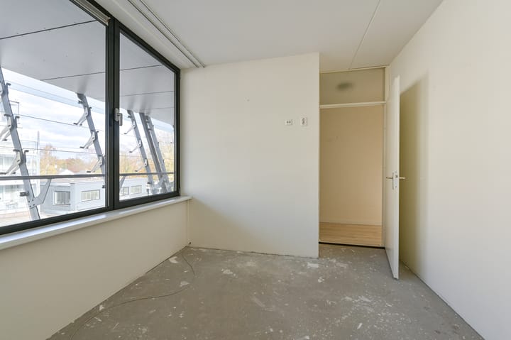 Photo 42 of Van Echtenskanaal NZ 626