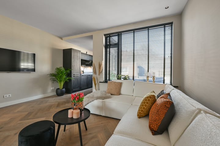 Foto 10 van Florastraat 18