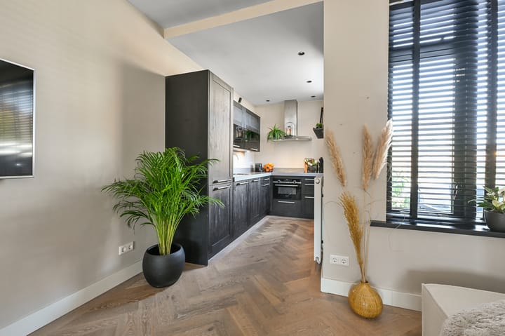 Foto 11 van Florastraat 18