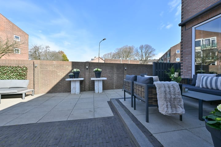 Foto 16 van Florastraat 18