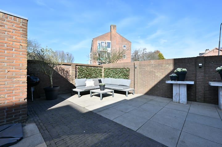 Foto 17 van Florastraat 18