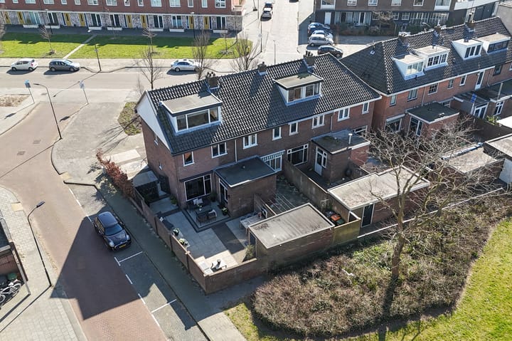 Foto 43 van Florastraat 18