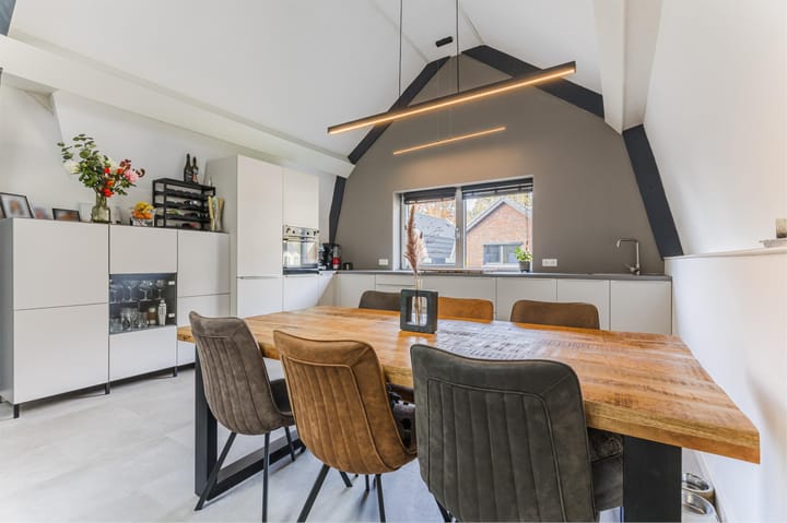 Photo 3 of Helmondsestraat 33-F