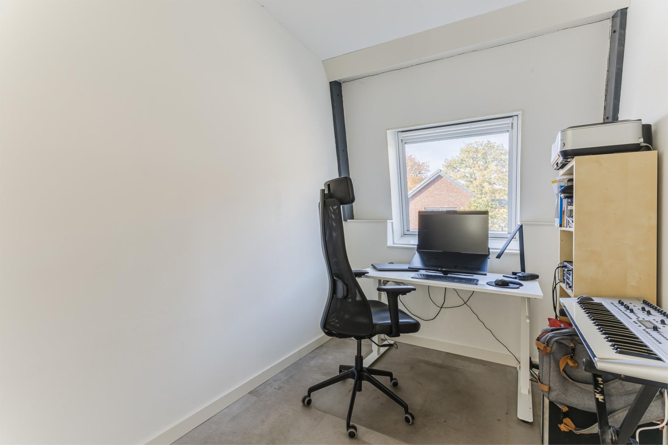 Photo 12 of Helmondsestraat 33-F