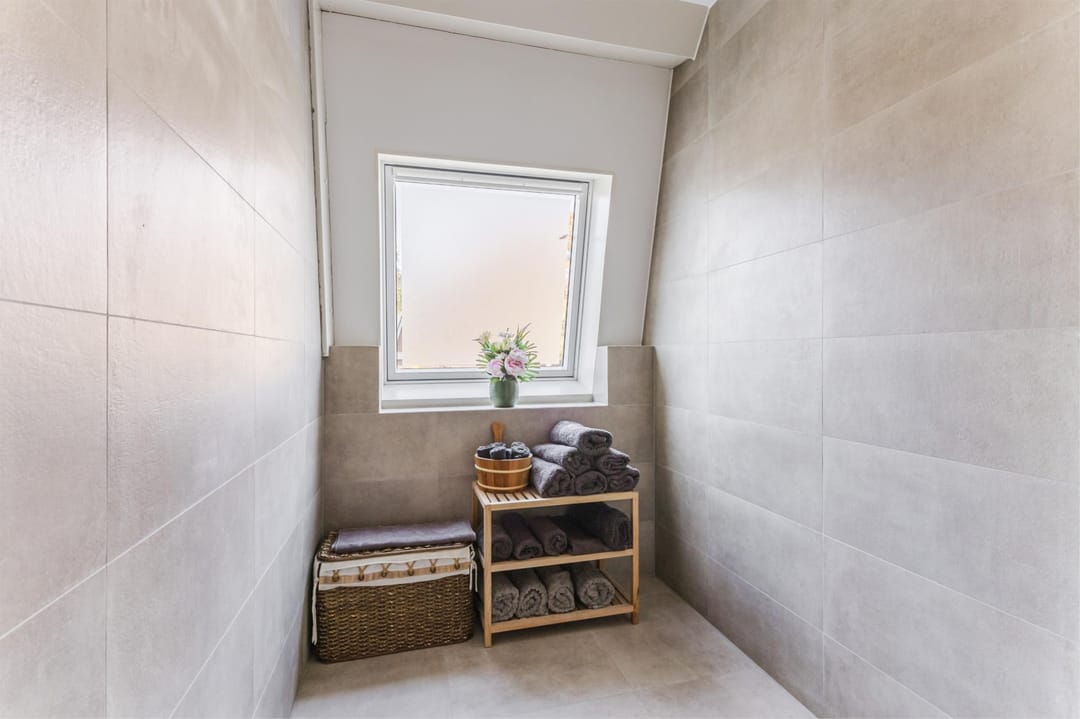 Photo 13 of Helmondsestraat 33-F