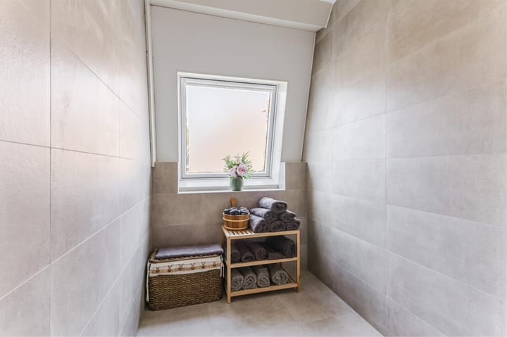 Photo 13 of Helmondsestraat 33-F