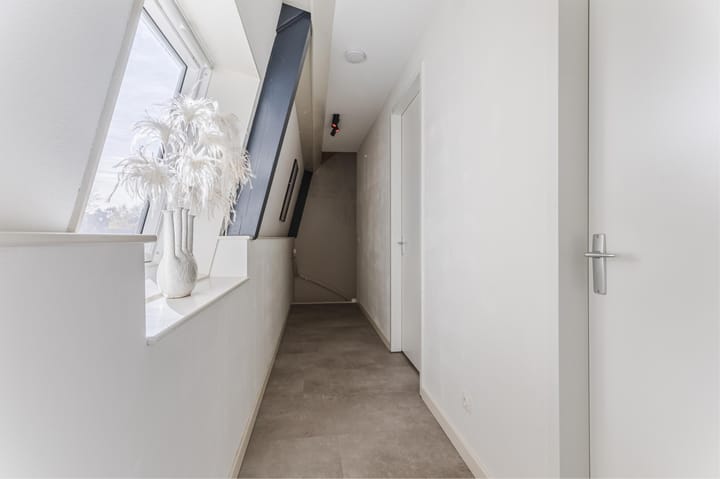 Photo 16 of Helmondsestraat 33-F