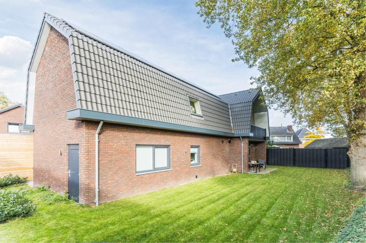 Photo 19 of Helmondsestraat 33-F