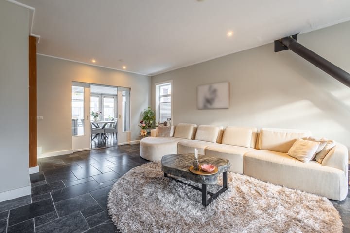 Photo 2 of Johan van Reesstraat 34