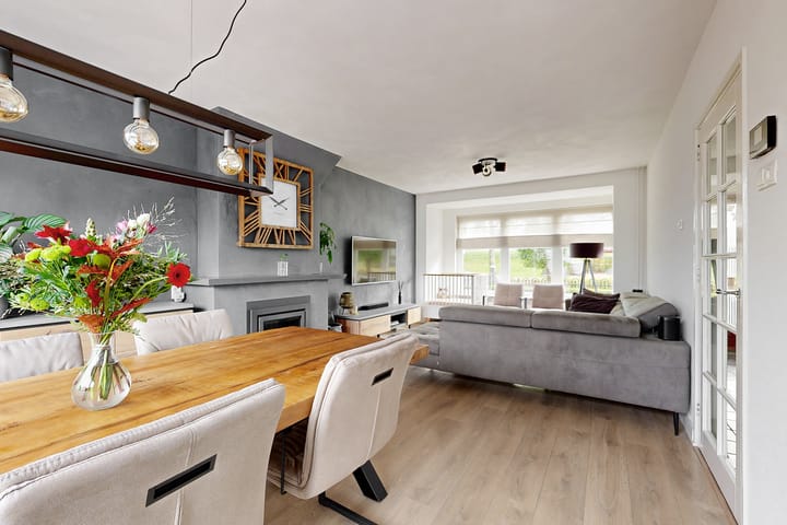 Photo 2 of Oranjestraat 9