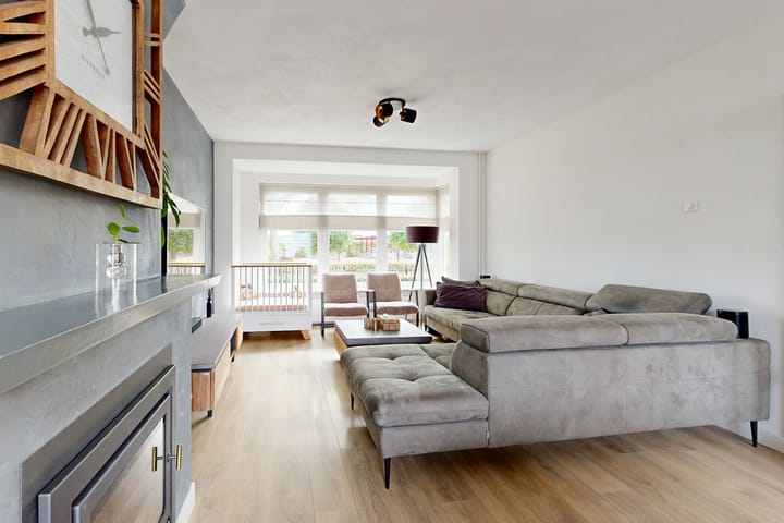 Photo 12 of Oranjestraat 9