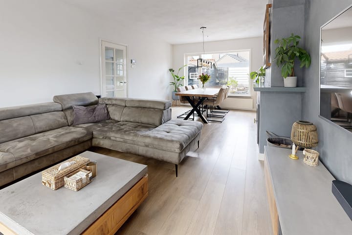 Photo 15 of Oranjestraat 9