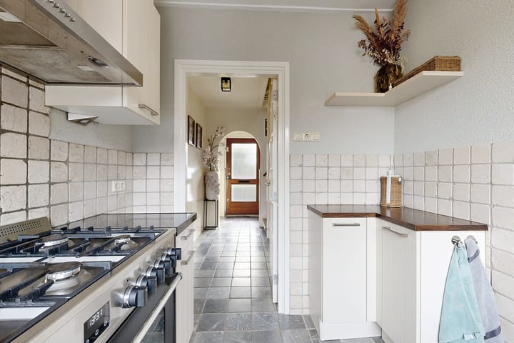 Photo 25 of Oranjestraat 9