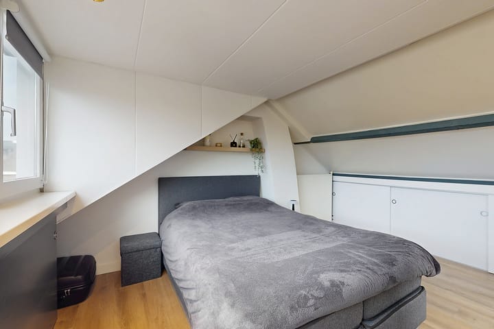 Photo 48 of Oranjestraat 9