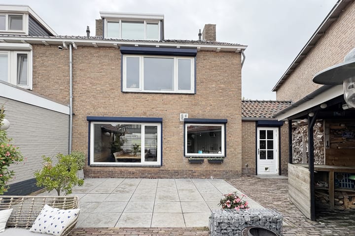 Photo 49 of Oranjestraat 9